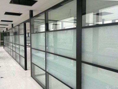 济南玻璃隔断适用范围及安装标准