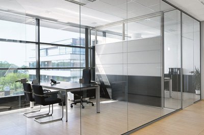 济南办公室玻璃隔断的尺寸选择以及安装常识