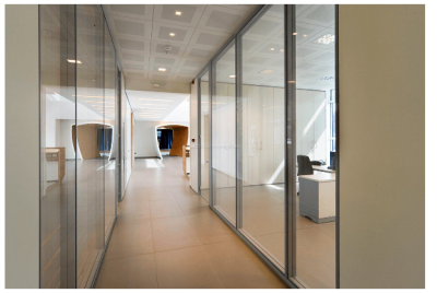 办公室玻璃隔断设计需要从哪几方面进行考虑以及空间的划分