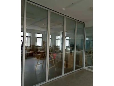 济南玻璃活动隔断工程安装