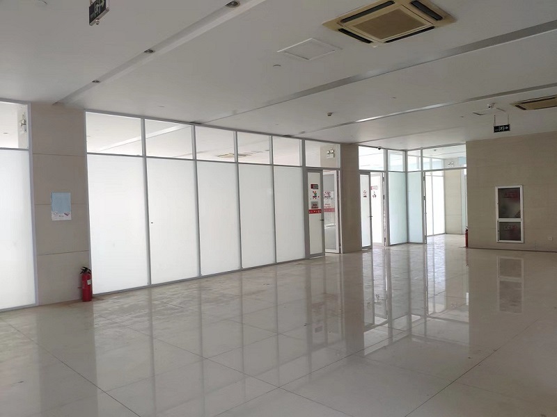 济南磨砂玻璃隔断工程案例