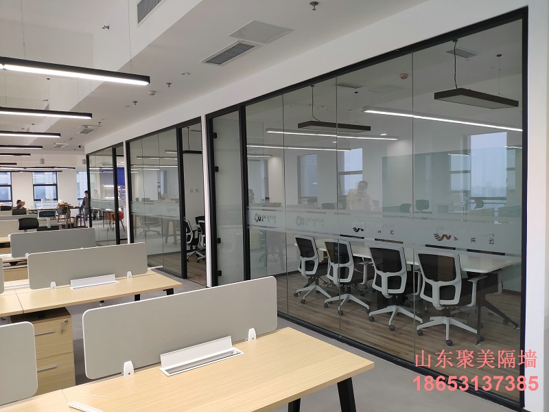 玻璃隔断在办公室装修中有哪些优势？