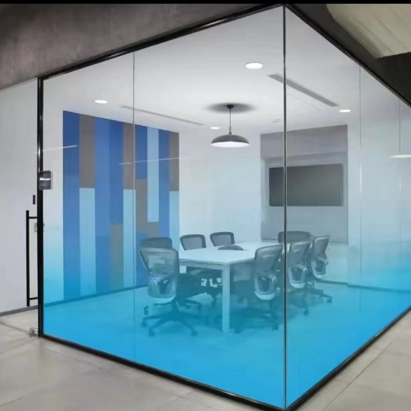 如何利用玻璃隔断塑造办公室朦胧的美感